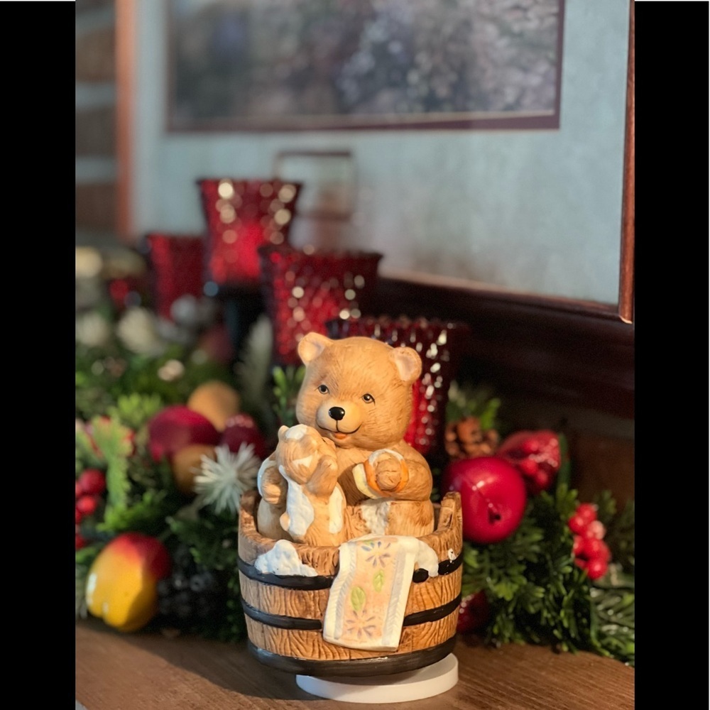 Rare Vintage 1970’s Teddy Bear Musical Moving Wash Tub